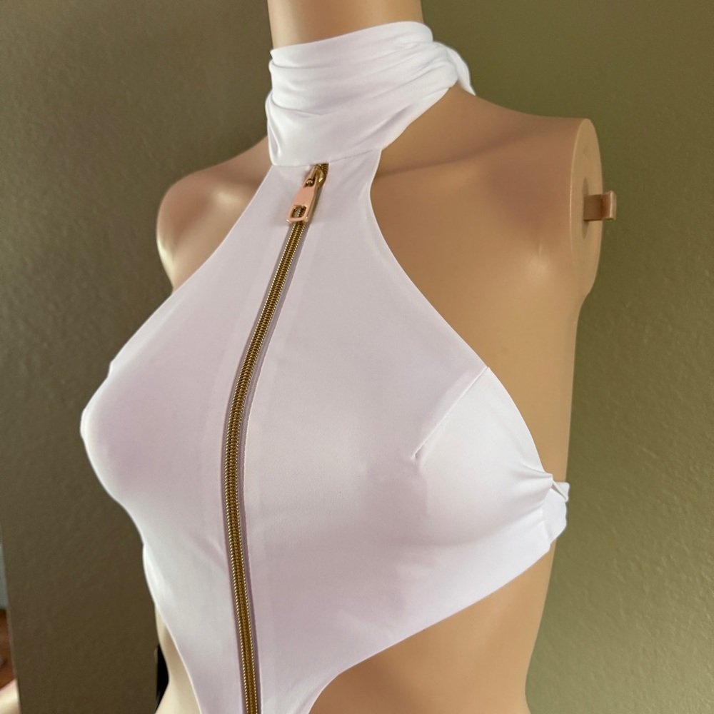 NWT Antoninas Luxury Cut Out White Designer Resort Cynosure Swimwear Size M - Picture 4 of 16